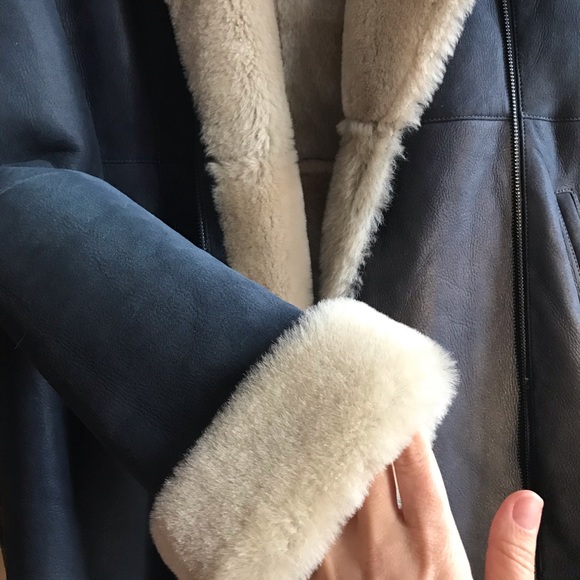 NWT Saks Fifth Ave. Gian Mori Shearling Coat in Deep Dusty Blue - size 40/S - Picture 4 of 10